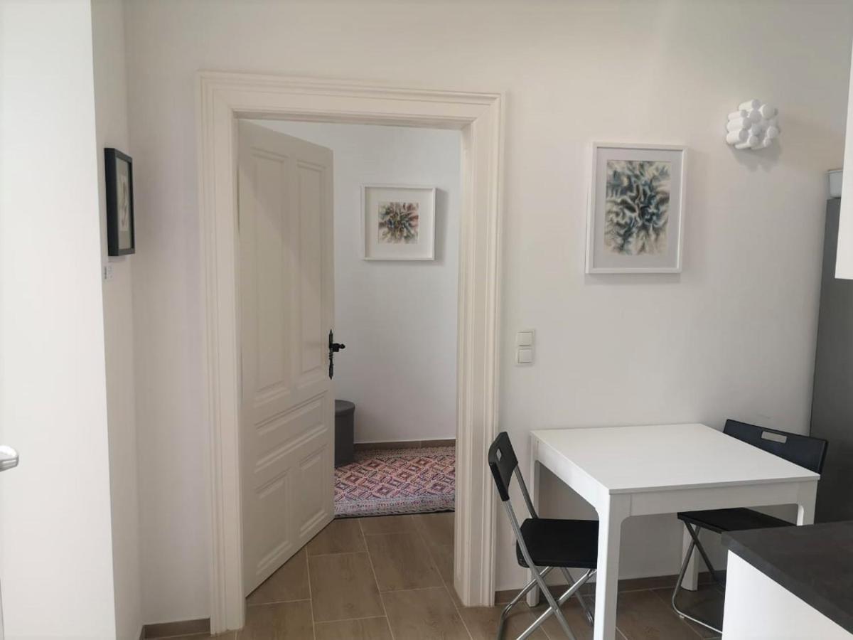 Ruhige Art-Garconniere Mit Balkon Apartment Wien Ngoại thất bức ảnh